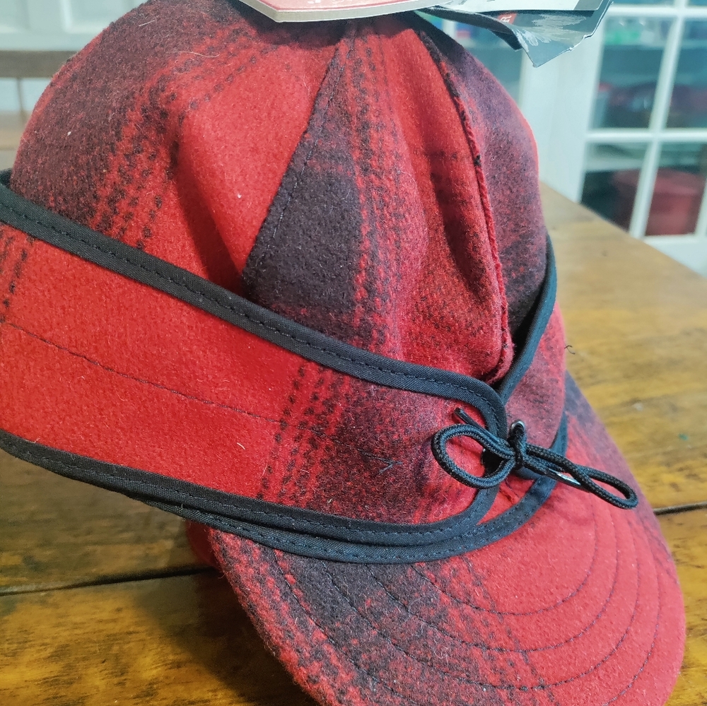 Stormy Kromer Brand New With Tags 7 1/4Red Plaid Cap with Black Trim Wool